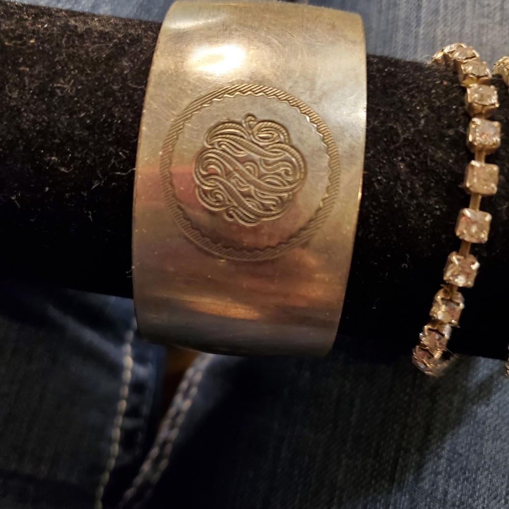 Sarah Coventry cuff